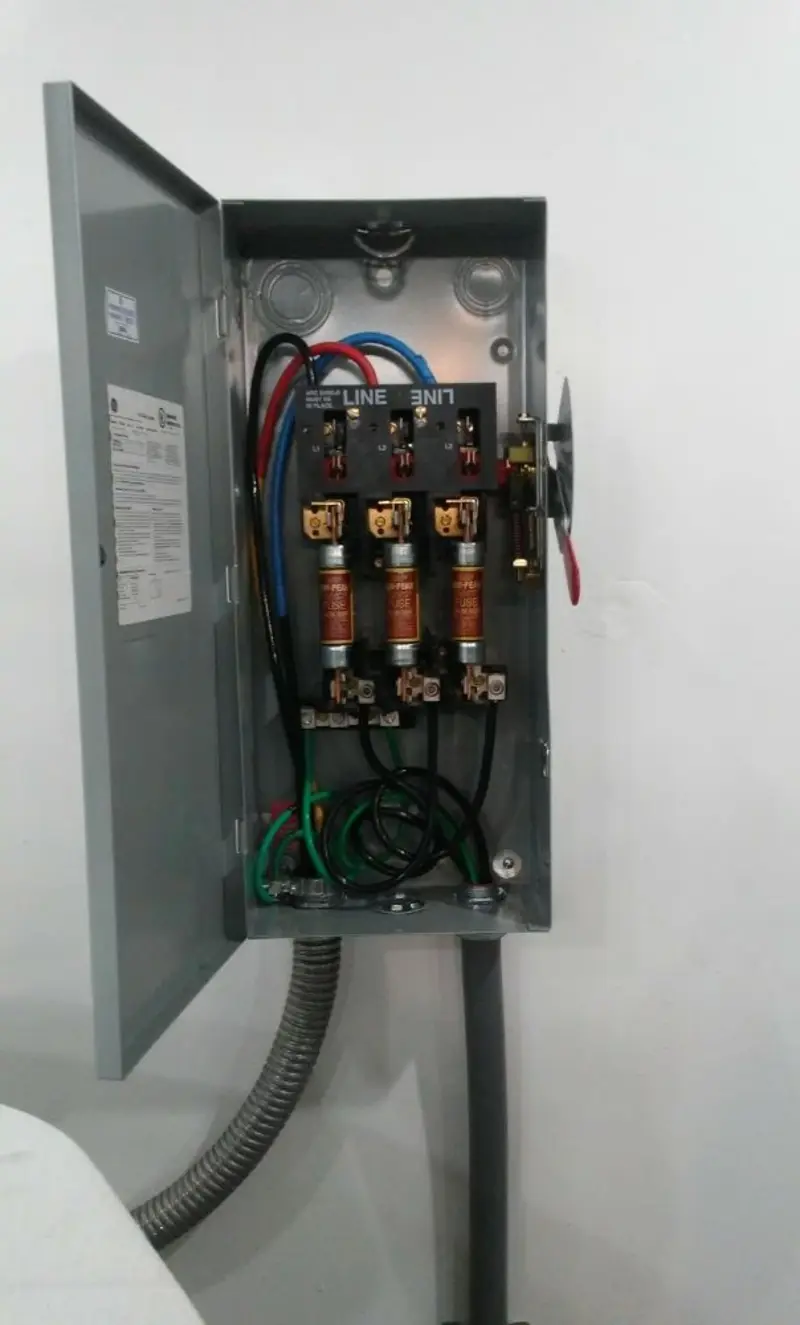 Three-phase disconnect switch installed for Smoke Detector Installation in Peoria Heights